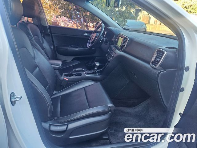 Kia Sportage 2016 — photo 11