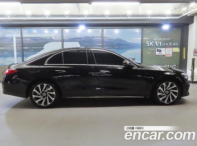 Mercedes-Benz E-Class 2026 — photo 3