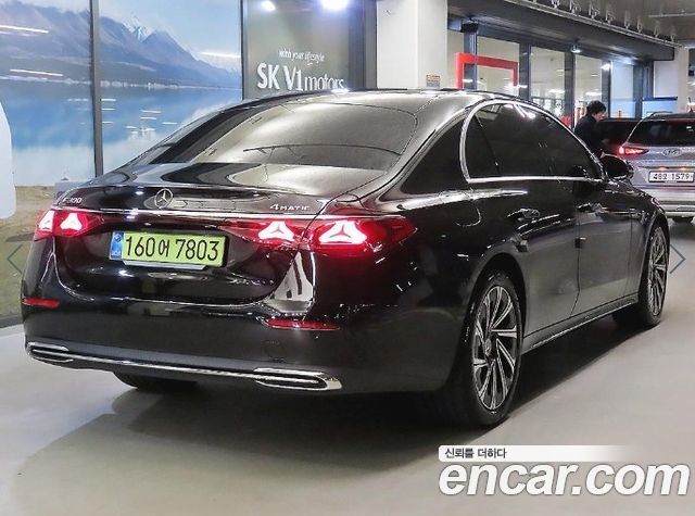 Mercedes-Benz E-Class 2026 — photo 4