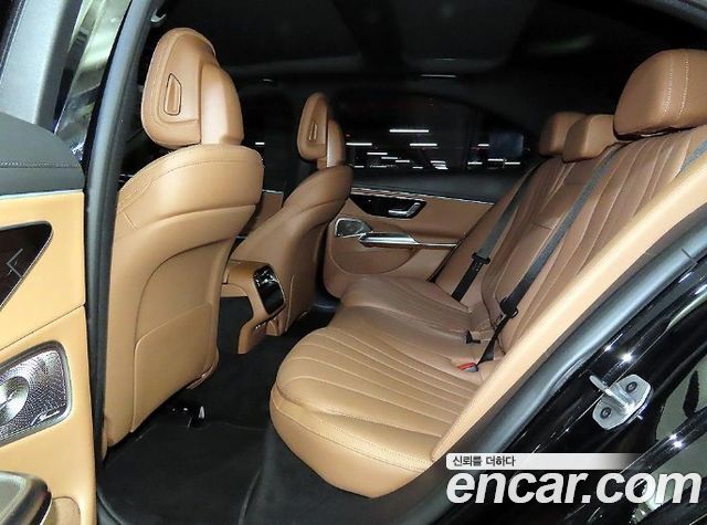 Mercedes-Benz E-Class 2026 — photo 7