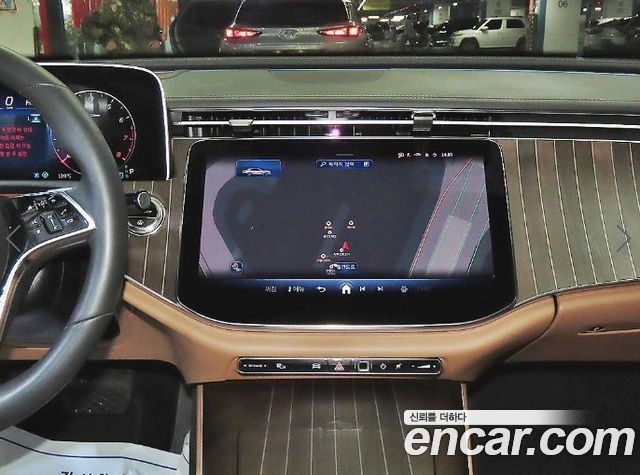 Mercedes-Benz E-Class 2026 — photo 11