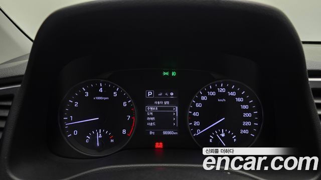 Hyundai AVANTE 2017 — photo 11