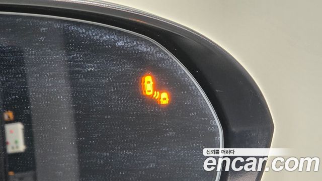 Hyundai AVANTE 2017 — photo 18