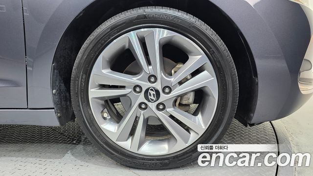 Hyundai AVANTE 2017 — photo 7