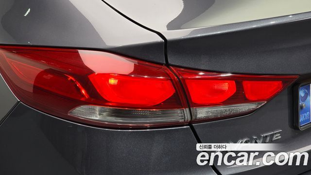 Hyundai AVANTE 2017 — photo 9