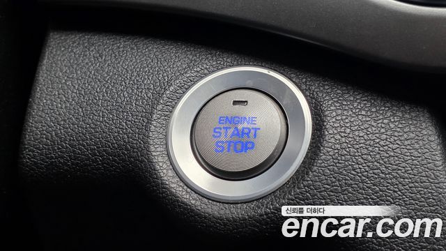 Hyundai AVANTE 2017 — photo 27