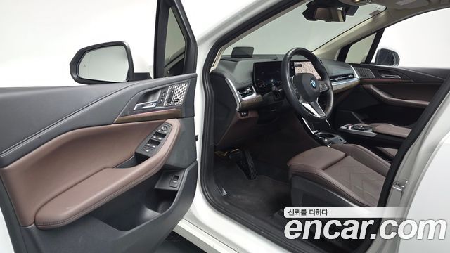 BMW 2-Series 2024 — photo 13