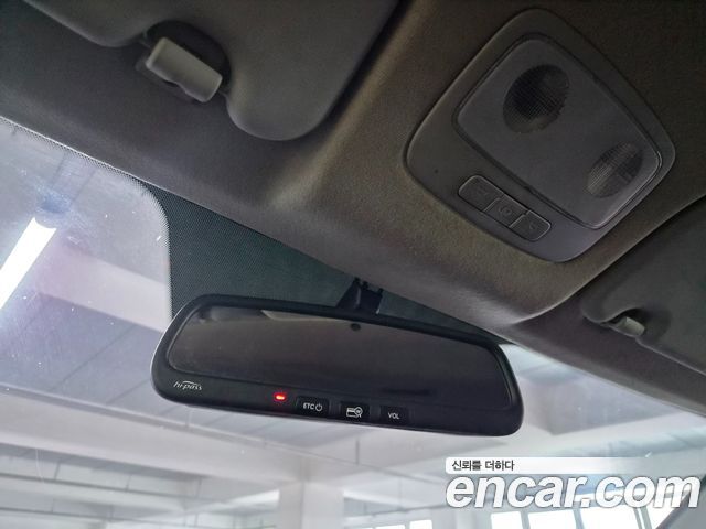 Hyundai Starex 2017 — photo 10