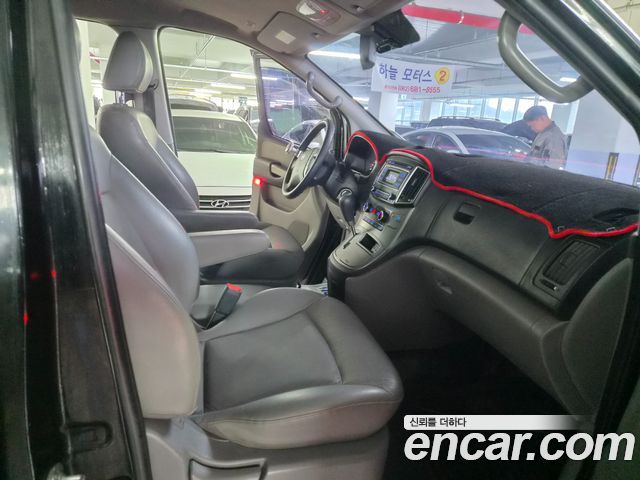 Hyundai Starex 2017 — photo 14