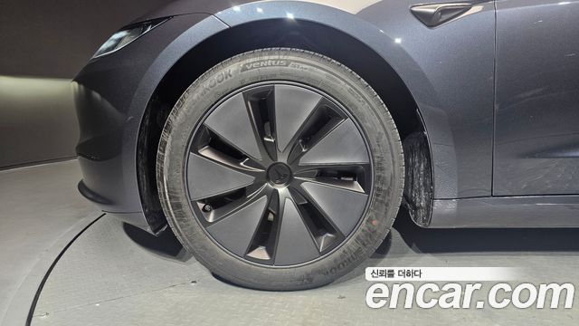 Tesla Model 3 2025 — photo 5
