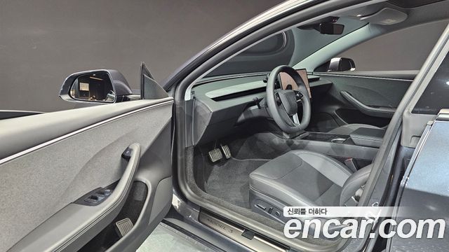 Tesla Model 3 2025 — photo 10