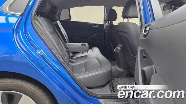 Hyundai Ioniq 2018 — photo 12