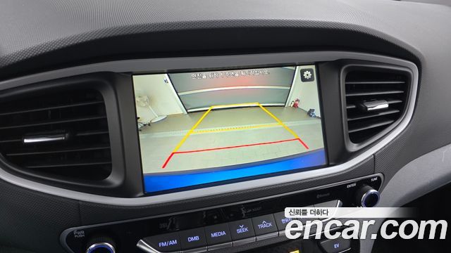 Hyundai Ioniq 2018 — photo 17