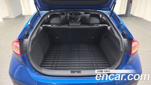 Hyundai Ioniq 2018 — photo 20