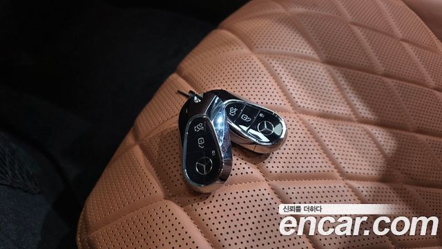 Mercedes-Benz S-Class 2021 — photo 22