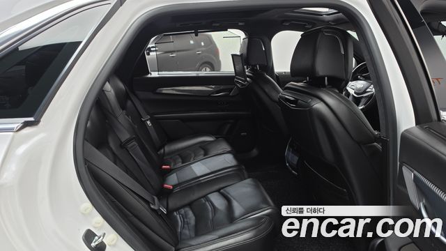 Cadillac CT6 2019 — photo 17