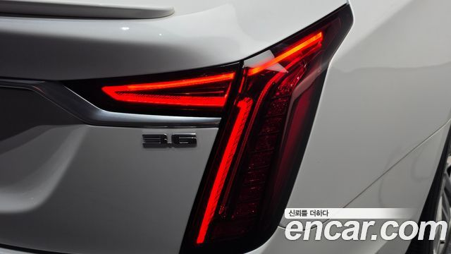 Cadillac CT6 2019 — photo 9