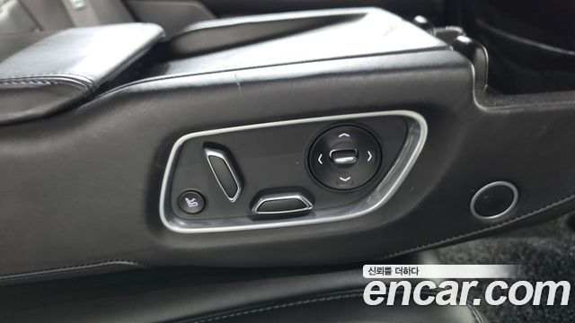 Cadillac CT6 2019 — photo 31
