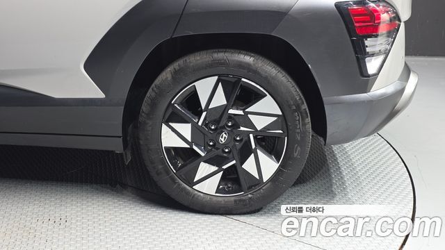 Hyundai Kona 2023 — photo 7