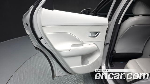 Hyundai Kona 2023 — photo 15