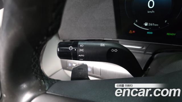 Hyundai Kona 2023 — photo 28
