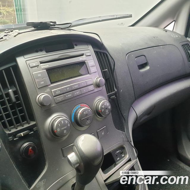Hyundai Starex 2015 — photo 2