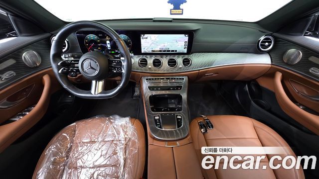 Mercedes-Benz E-Class 2021 — photo 10