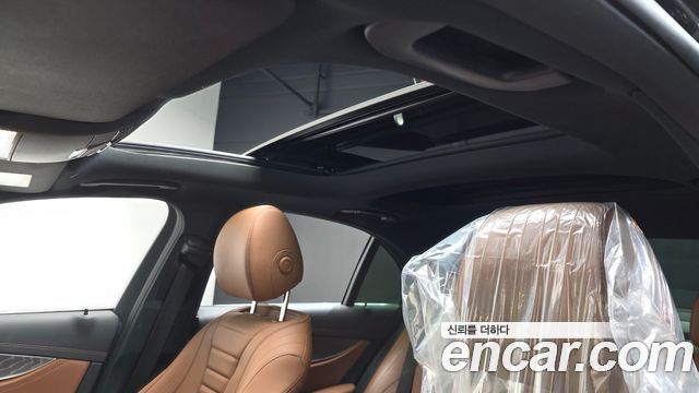Mercedes-Benz E-Class 2021 — photo 23