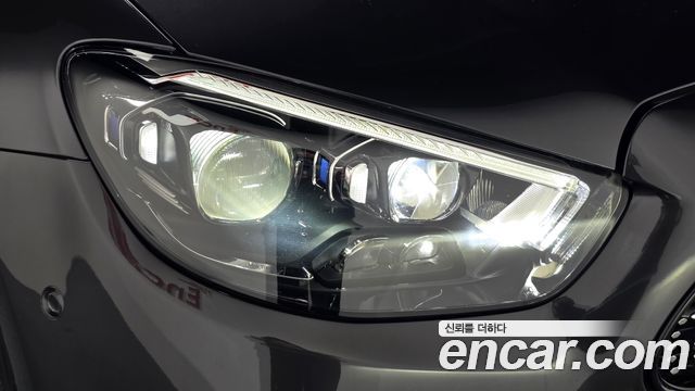 Mercedes-Benz E-Class 2021 — photo 8