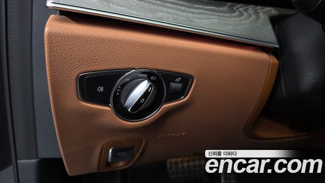 Mercedes-Benz E-Class 2021 — photo 27