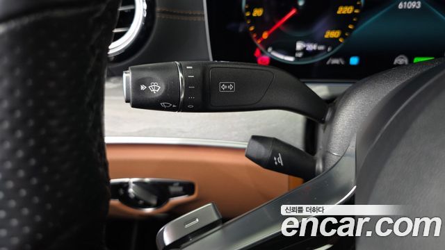 Mercedes-Benz E-Class 2021 — photo 28