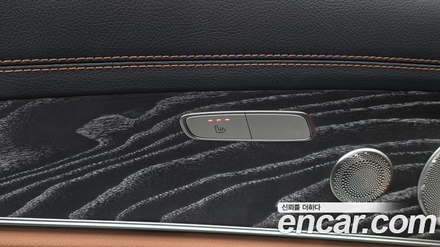 Mercedes-Benz E-Class 2021 — photo 30