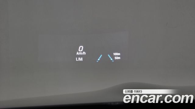 Mercedes-Benz E-Class 2021 — photo 31