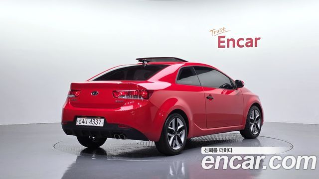 Kia Porte 2010 — photo 2