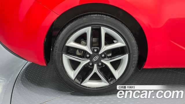 Kia Porte 2010 — photo 5