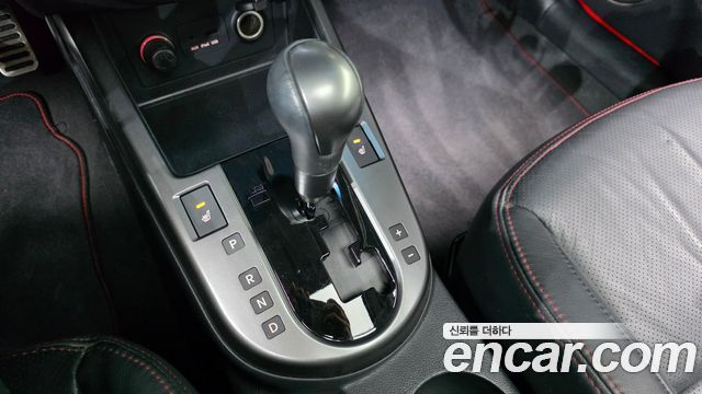 Kia Porte 2010 — photo 9