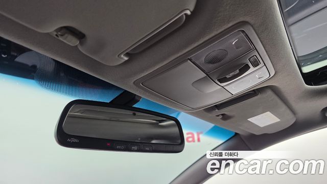 Kia Porte 2010 — photo 17