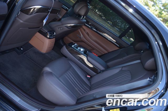 Genesis G90 2019 — photo 10