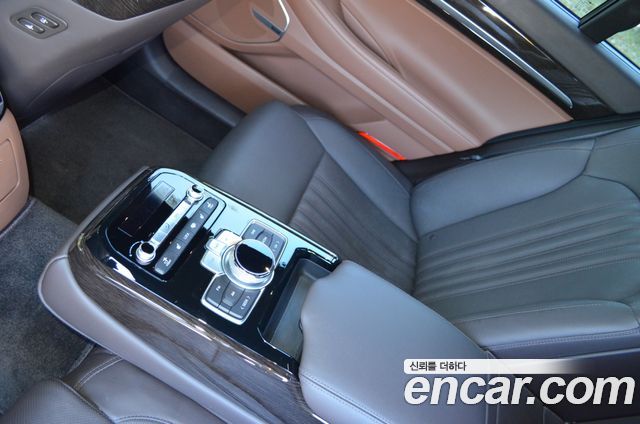 Genesis G90 2019 — photo 11