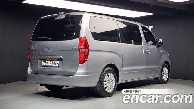 Hyundai Starex 2017 — photo 2