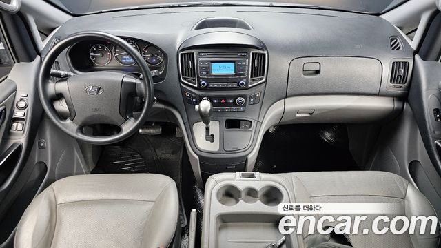 Hyundai Starex 2017 — photo 10