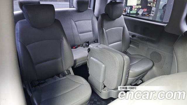 Hyundai Starex 2017 — photo 19