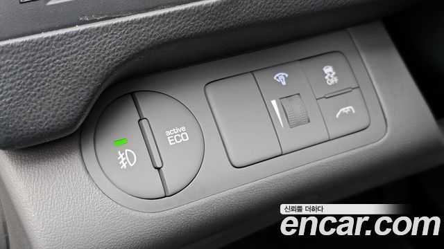 Hyundai Starex 2017 — photo 23