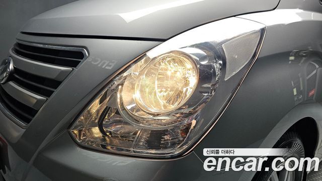Hyundai Starex 2017 — photo 8