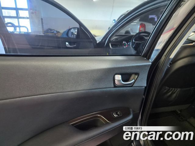 Kia K5 2016 — photo 13