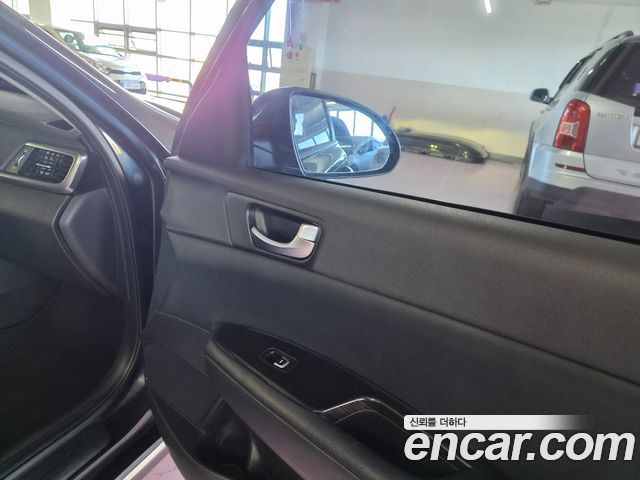 Kia K5 2016 — photo 14