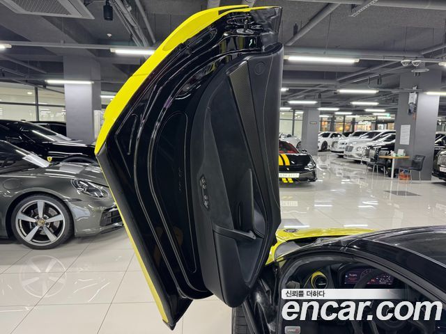 Mclaren 720S 2020 — photo 11