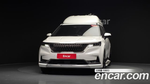 Kia Canival 2023 — photo 3