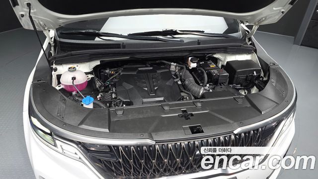 Kia Canival 2023 — photo 6