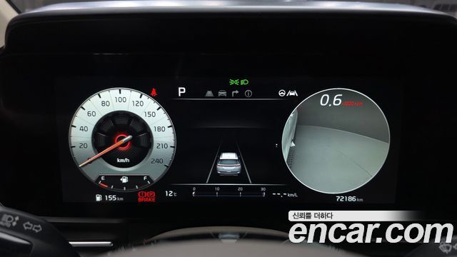 Kia Canival 2023 — photo 11
